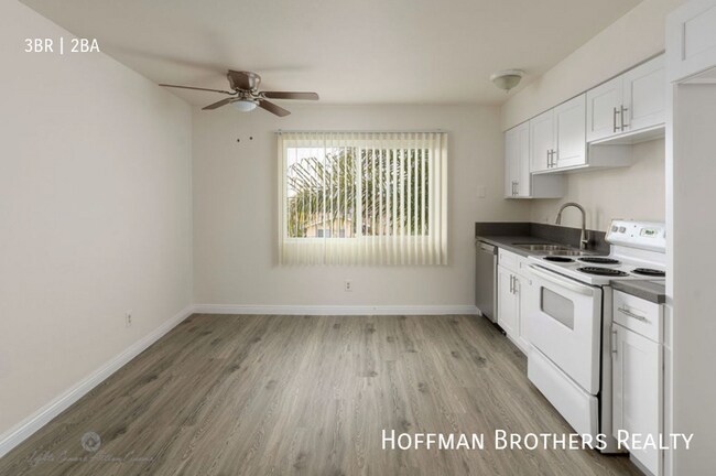 Foto del edificio - 4317 Columbus St