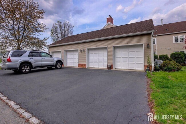 Building Photo - 38 Rutland Ln