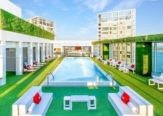 Building Photo - 465 Brickell Ave