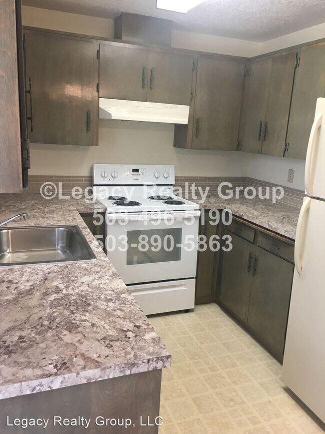 Foto del edificio - 13309-13311 Clairmont Way
