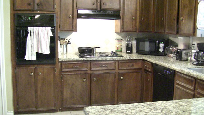 Foto del edificio - Centrally Located 3/2 with Office! Near Park