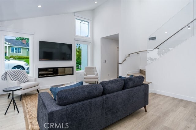 Foto del edificio - 480 Morning Canyon Rd