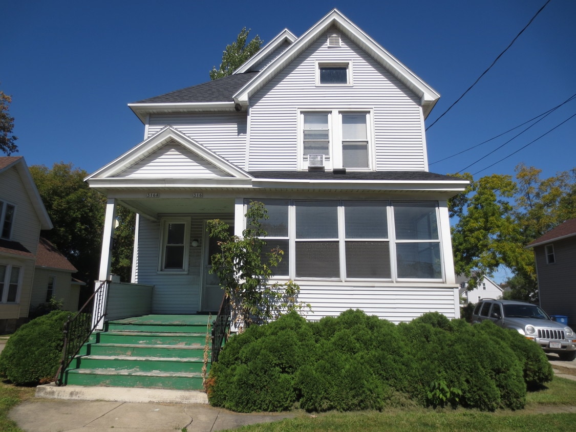 316 Prospect Ave, Oshkosh, WI 54901 Apartments in Oshkosh, WI