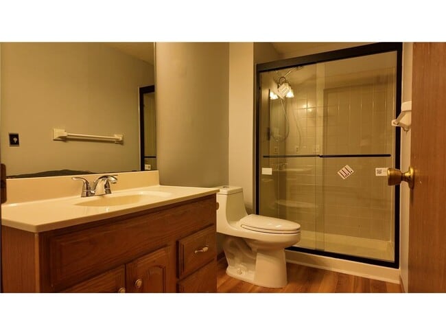 Building Photo - 15229 Buchanan Ct