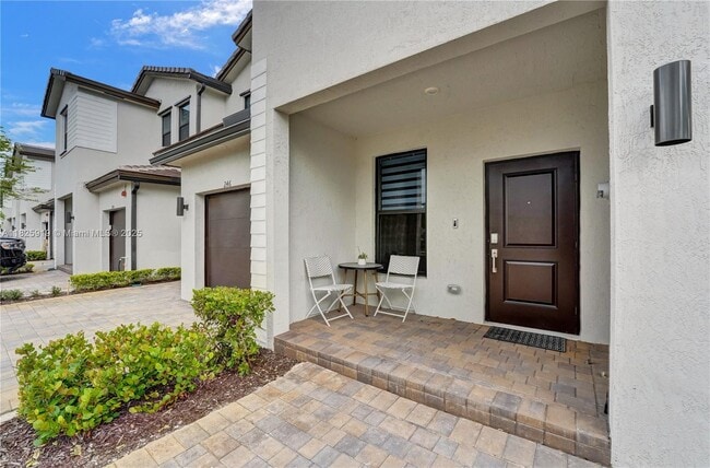 Building Photo - 242 SW 159th Ln