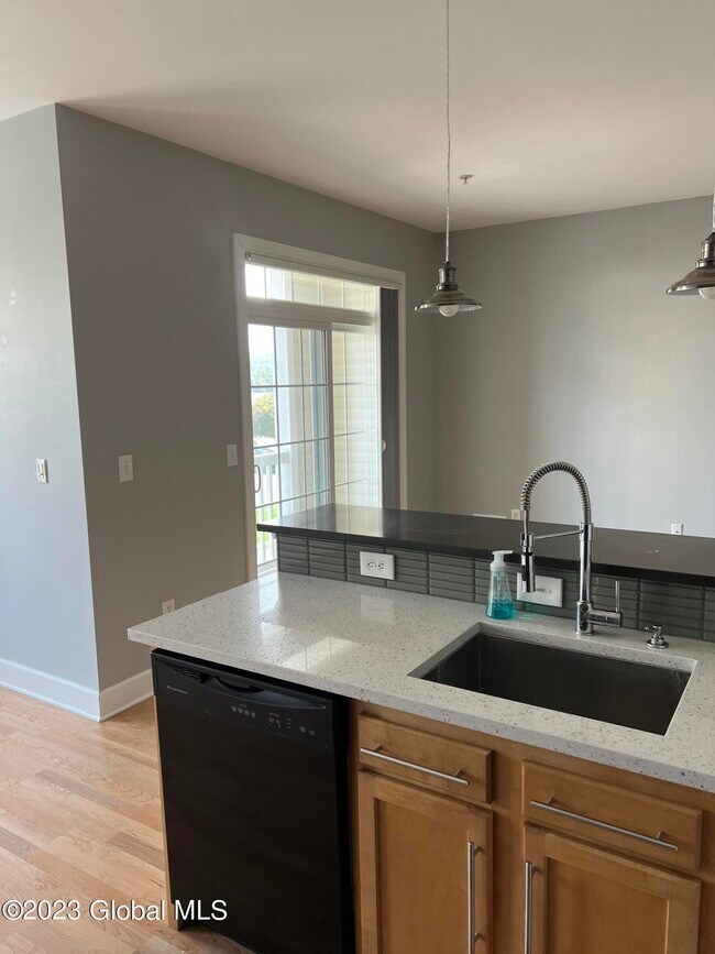 Building Photo - 3203 Admiral's Walk Dr