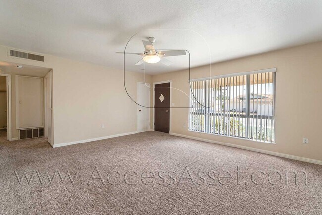 Foto del edificio - Lovely Single Story 2 Bed/1 Bath Beautiful...