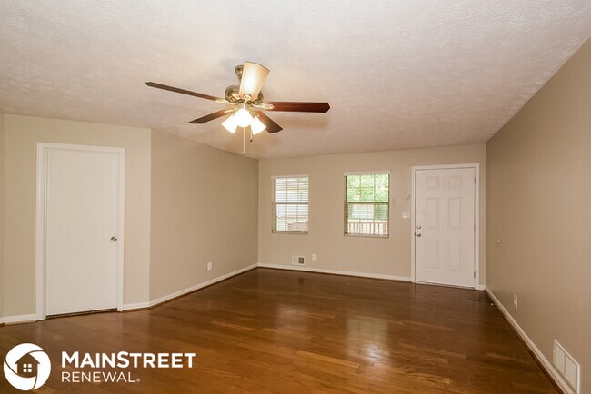 Foto del edificio - 380 Pleasant Valley Rd