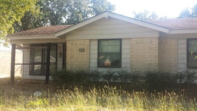 Building Photo - 12416 Shorecrest Ln