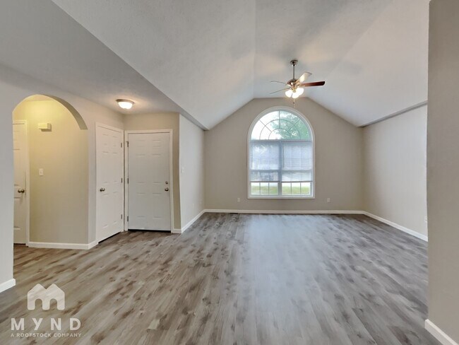 Foto del edificio - 125 Maplewood St