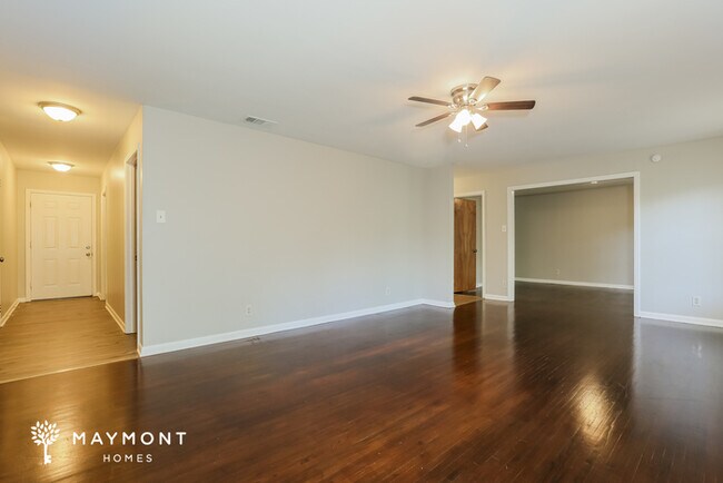 Foto del edificio - Stunning 5 Bedroom Home