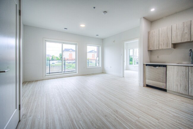 Building Photo - 408 Dundas St S