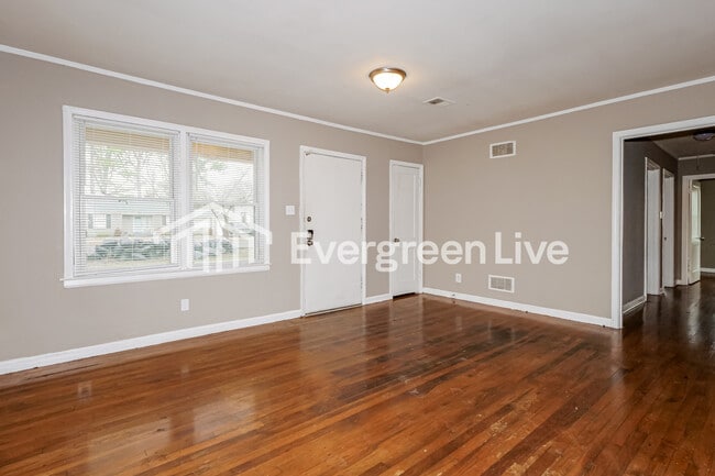 Building Photo - 401 Bonita Dr