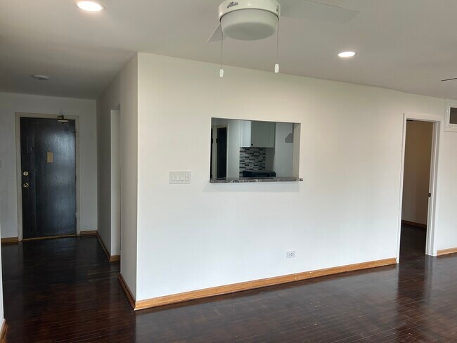 Foto del edificio - 9209 Bumblebee Dr
