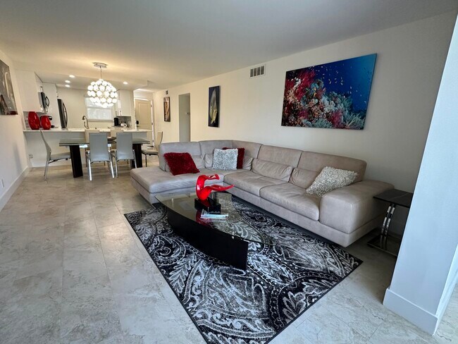 Foto del edificio - 2515 NE 2nd Ct