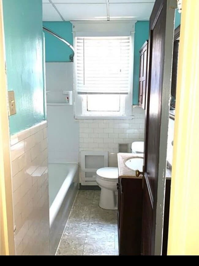 Building Photo - 4005 California Ave