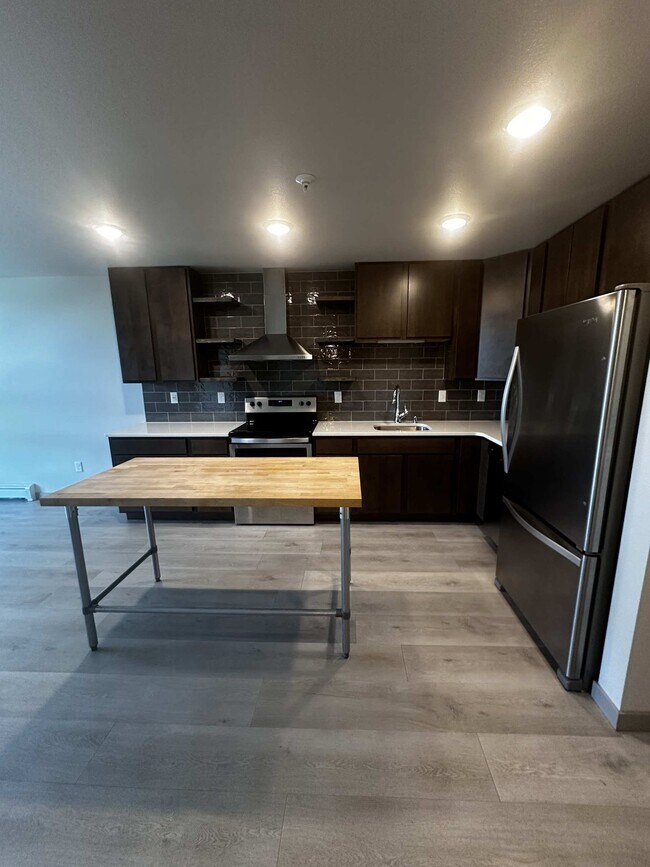 Foto del edificio - 300 Sheyenne St