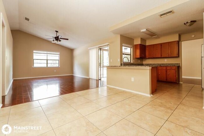 Foto del edificio - 14016 Gregory St