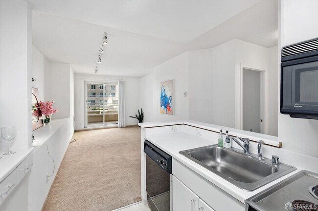Foto del edificio - Quiet one Bedroom condo in Doorman Buildin...