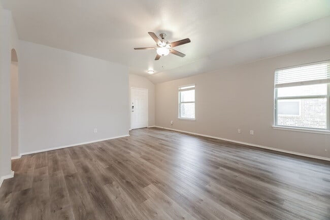 Building Photo - 1611 Sorghum Dr