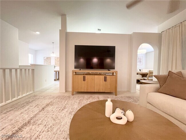 Foto del edificio - 341 Emerald Bay Cir