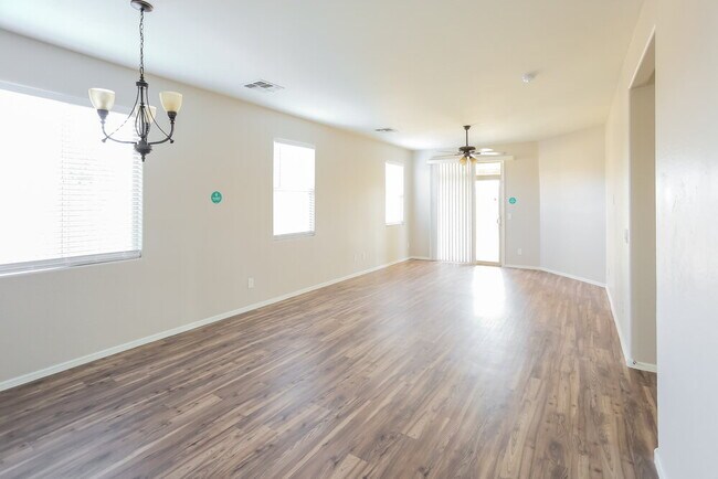Foto del edificio - 7403 W St Charles Ave