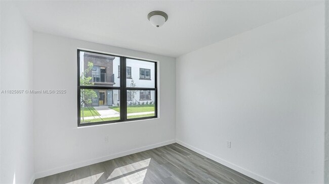 Foto del edificio - 13385 SW 250th St