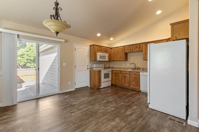 Building Photo - 2235 Sopris Cir