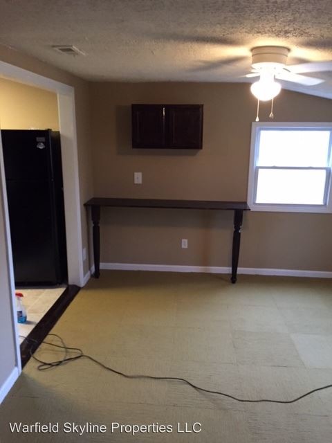 Building Photo - 3 br, 1 bath House - 222 Bonnie Lane