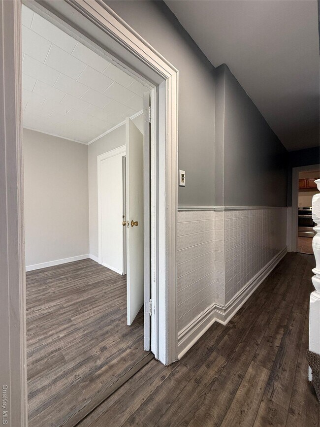 Foto del edificio - 43-13 25th Ave