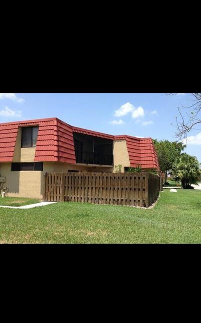 Foto del edificio - 8164 Thames Blvd