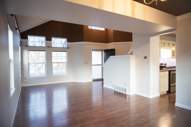 Foto del edificio - 4011 Shining Star Dr