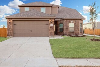 Building Photo - 1917 Dahlia Way