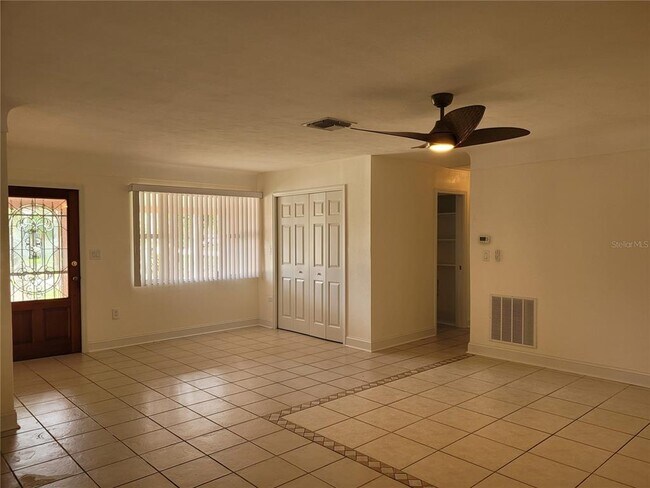 Foto del edificio - 7897 3rd Ave S