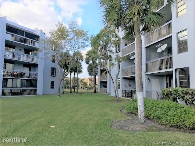Building Photo - 12209 SW 14th Ln
