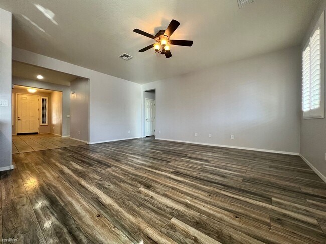 Building Photo - 3 br, 2.5 bath House - 16121 West Desert F...