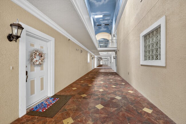 Foto del edificio - 12505 McGregor Blvd