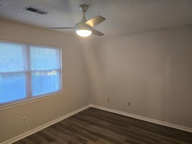 Photo - 815 Valley Springs Dr House