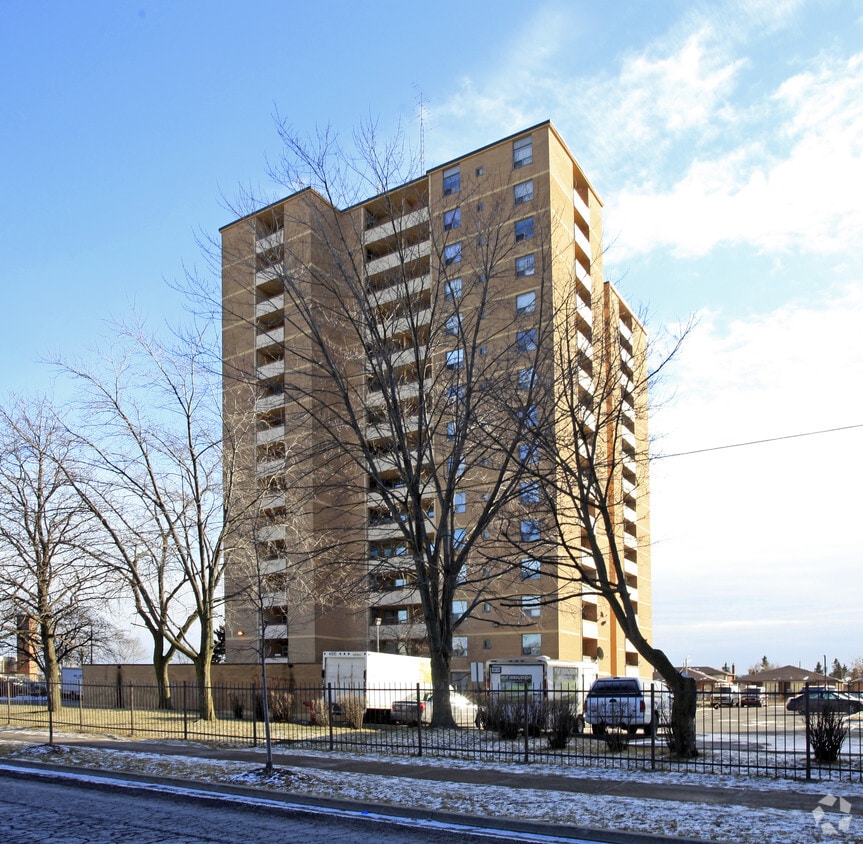 Building Photo - Grand Ravine Apartments