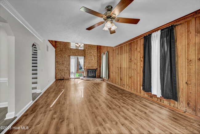 Foto del edificio - 14 Creekstone Ln