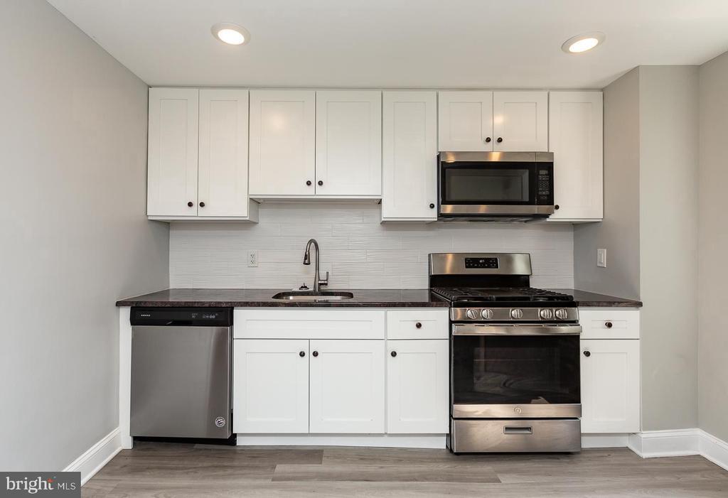Foto principal - 332 E Conestoga Rd