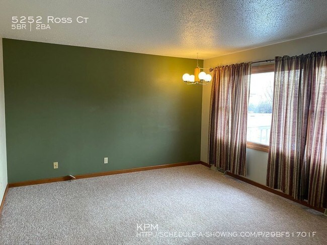 Building Photo - 5252 Ross Ct