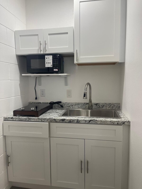 Foto del edificio - 634 Meadowvale Dr