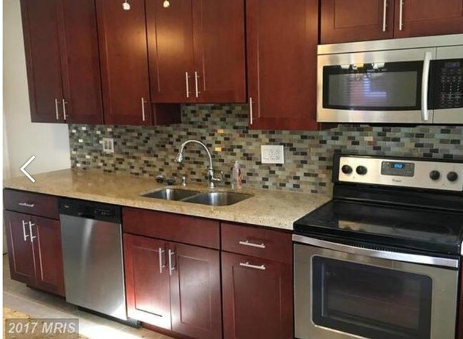 Foto del edificio - 853 Bosley Ave