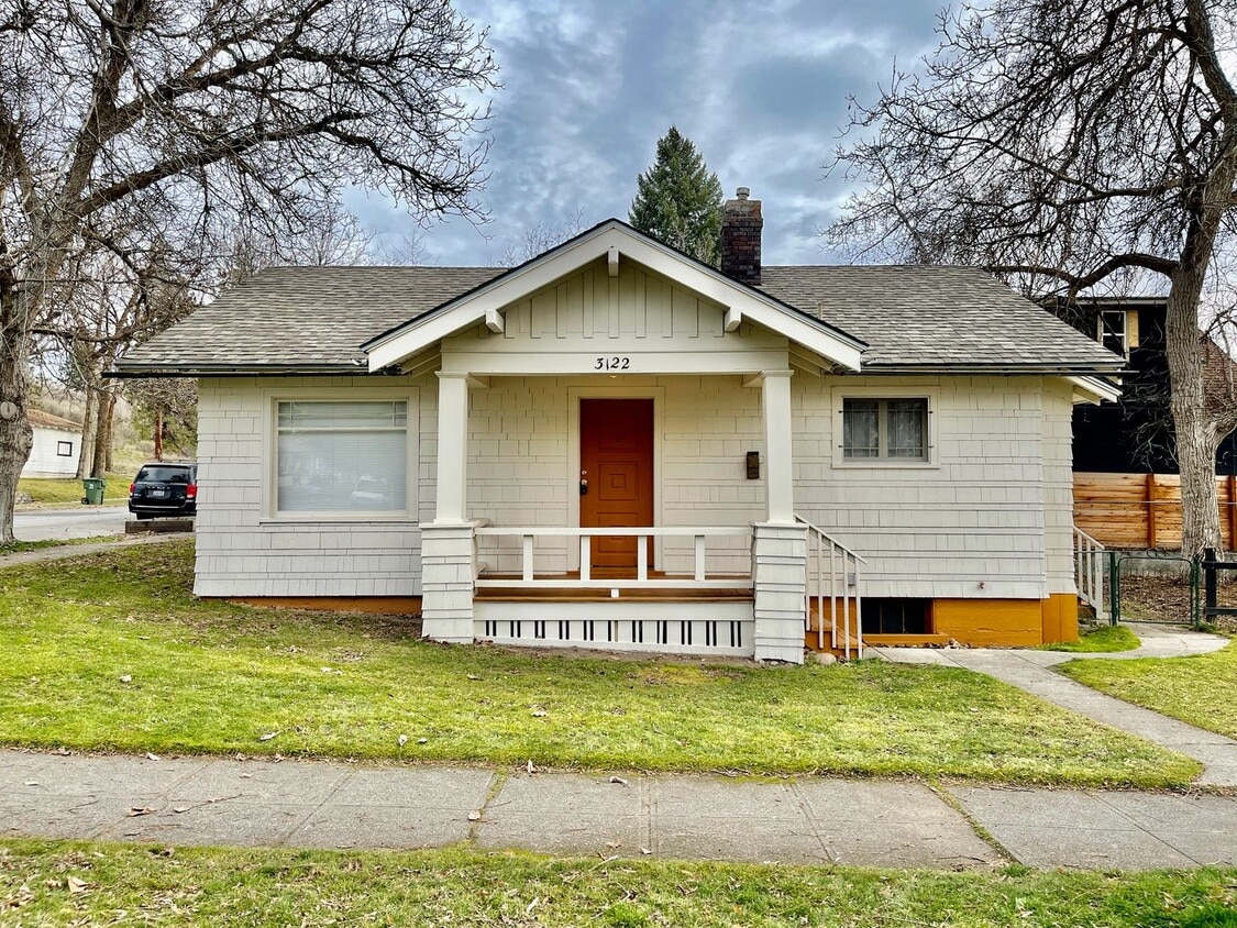 Primary Photo - New on the Market!