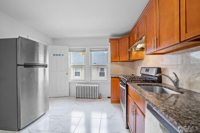 Foto del edificio - 724 Bound Brook Rd