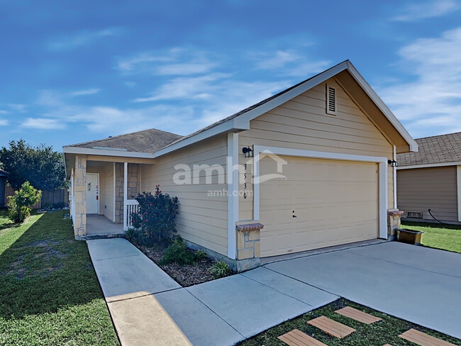 Building Photo - 3530 Lantana Falls