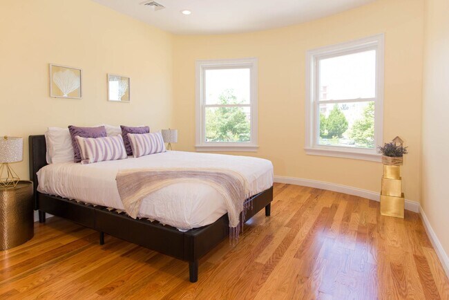 Foto del edificio - 624 Cambridge St