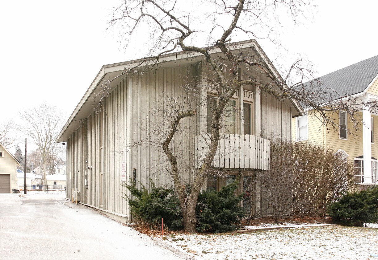 Foto principal - 1302 S Main St