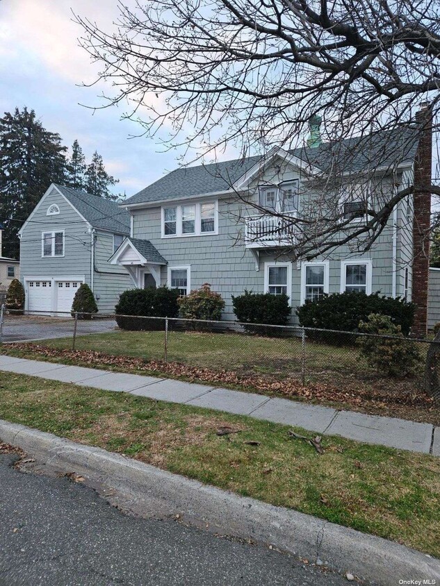 Primary Photo - 46 Maple Ave